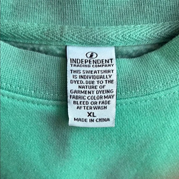 Green Tie-Dye Graphic Sweatshirt - Picture 3 of 5